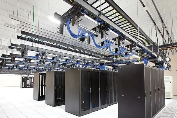 Quaenam sunt applicationes missionum ad systemata busbarum inclusarum trunci?